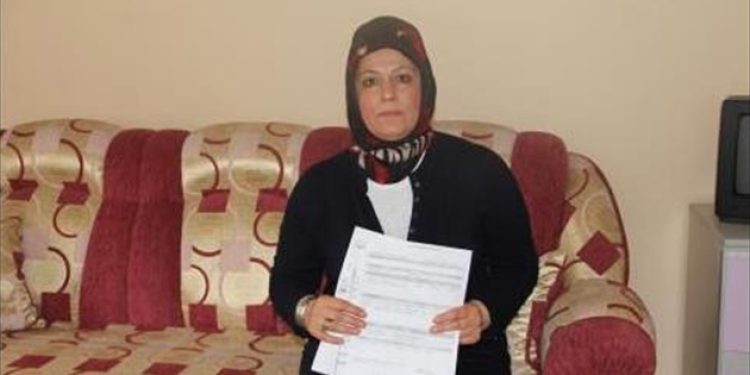 Halk ekmekten aldığı pideden ÇİVİ ÇIKTI!