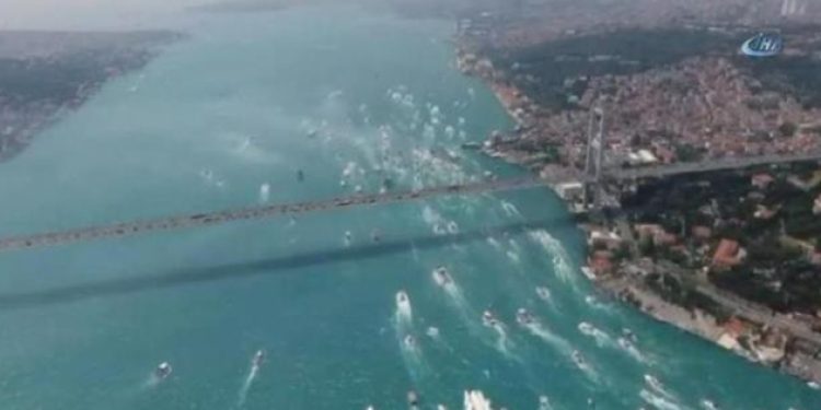 Beşiktaş donanması Boğaz’ı kapattı