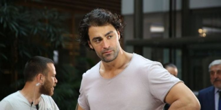 Ünlü oyuncu ölümden döndü