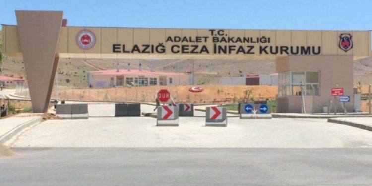 Elazığ’a sevk edilen tutuklular hala hücrede tutuluyor