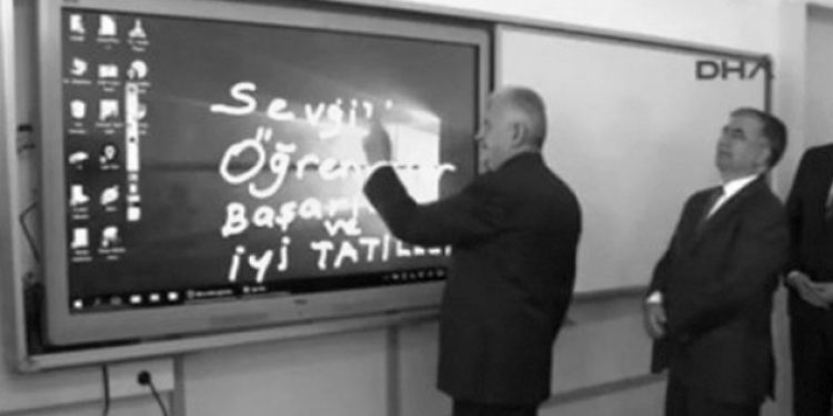 Binali Yıldırım’ın yazı ile büyük imtihanı!