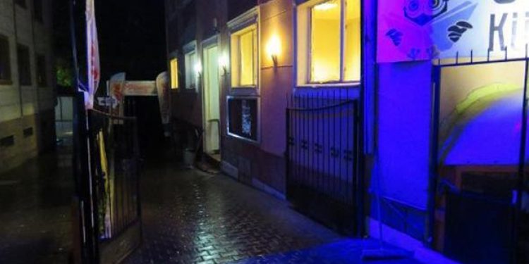 İki komünist parti üyeleri kavga etti: 15 yaralı