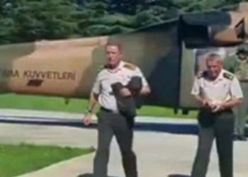 Hulusi Akar pilota “nerede kaldın” demiş