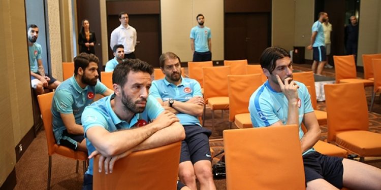 “4 futbolcu daha bırakmak istiyor!”