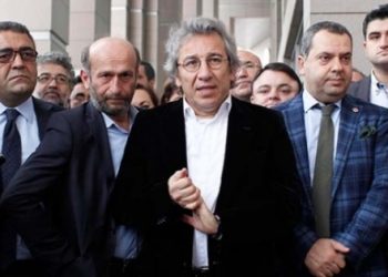 Can Dündar’a “kaynağı deşifre” eleştirisi