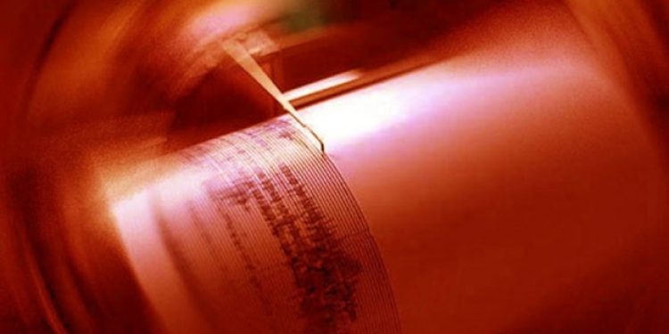 Büyük depremin ardından İzmir’de bir deprem daha!