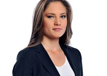 Nevşin Mengü’den yeni imaj paylaşımı