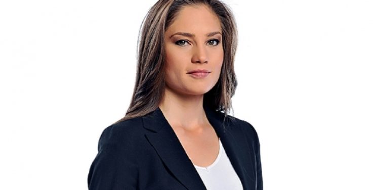 Nevşin Mengü’den yeni imaj paylaşımı