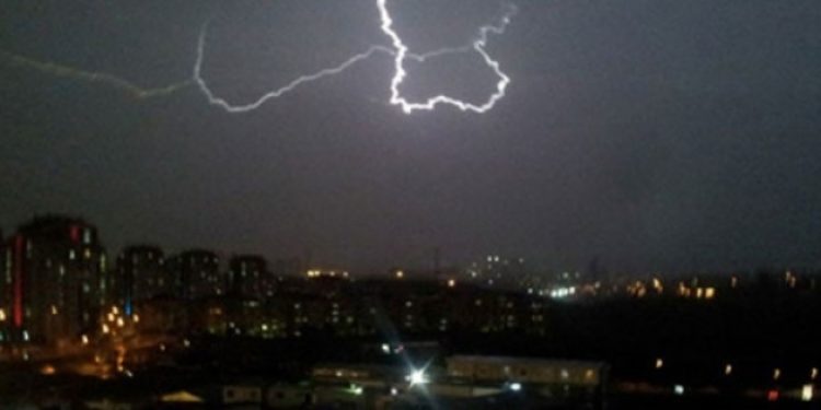 ​İstanbul’da akşam saatlerinden sonra gök gürültülü sağanak yağış bekleniyor