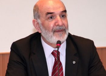Star’dan Ahmet Taşgetiren’e sansür