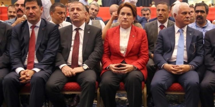 Mahkemeden flaş MHP kararı