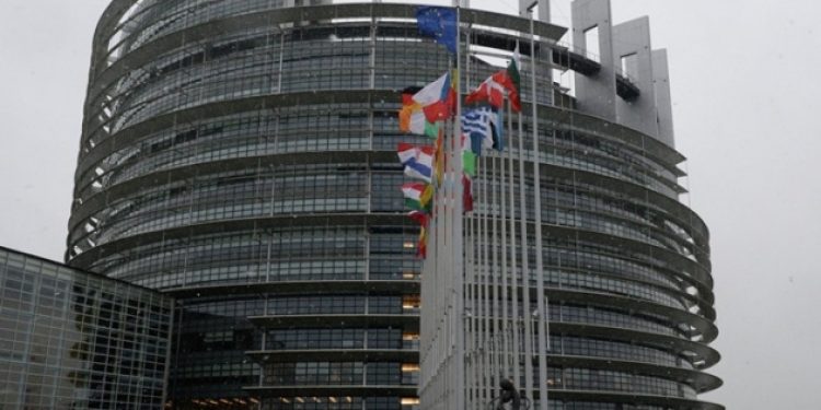 “Türkiye ile müzakereler askıya alınsın!”