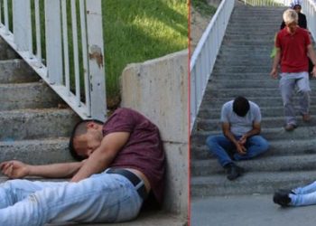 Bonzai kullanan gençler köprü merdivenlerinde sızıp kaldı