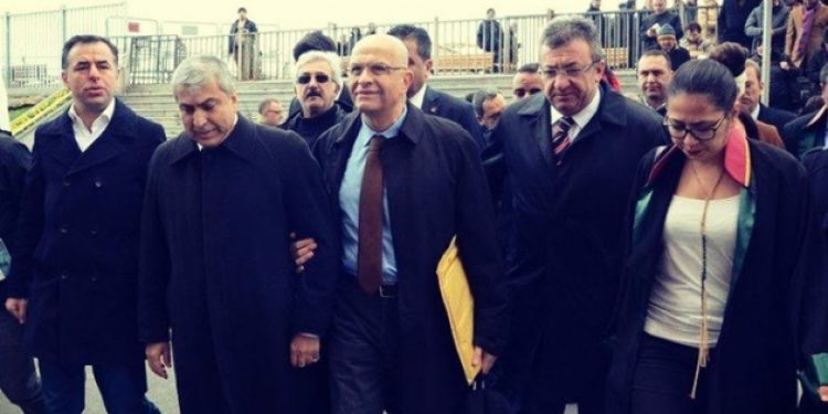 Berberoğlu’nu tutuklayan mahkemeden trajikomik gerekçe