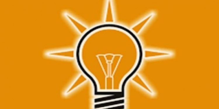 AKP’de kritik istifa