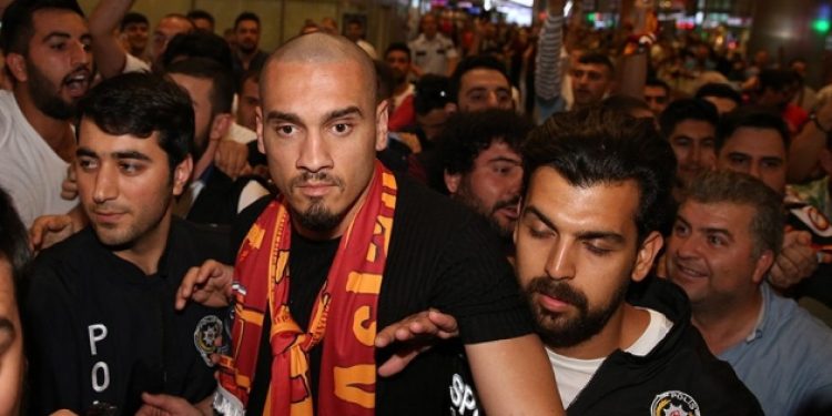 Galatasaray, Maicon transferini resmen duyurdu! İşte maliyeti…