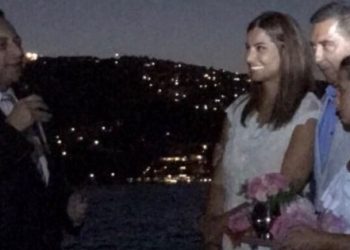 Hande Fırat nişanlandı, yüzükleri ‘makaracı’ Egemen Bağış taktı