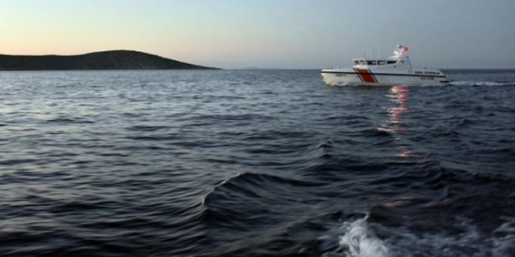Yunan Sahil Güvenlik botu Türk gemisine ateş açtı