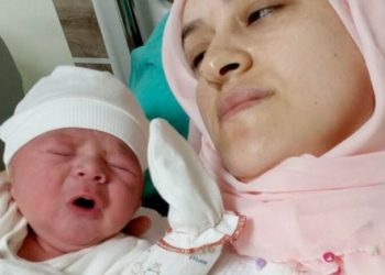 Sabah 10’da doğum yapan annenin kapısında polis bekliyor!