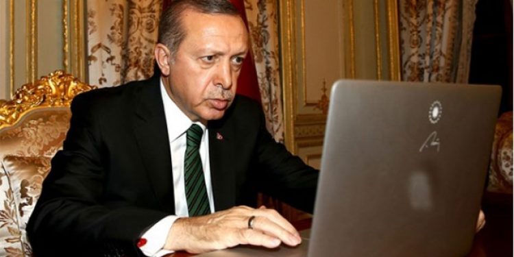 Ve siyasete resmen darbe yapıldı