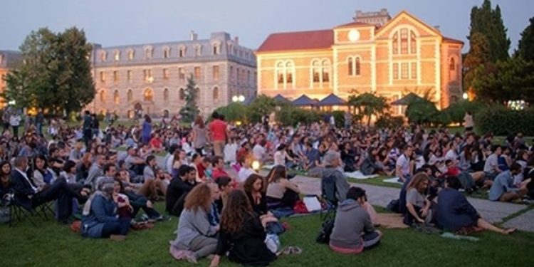 Boğaziçi ve Medeniyet Üniversitelerine baskın