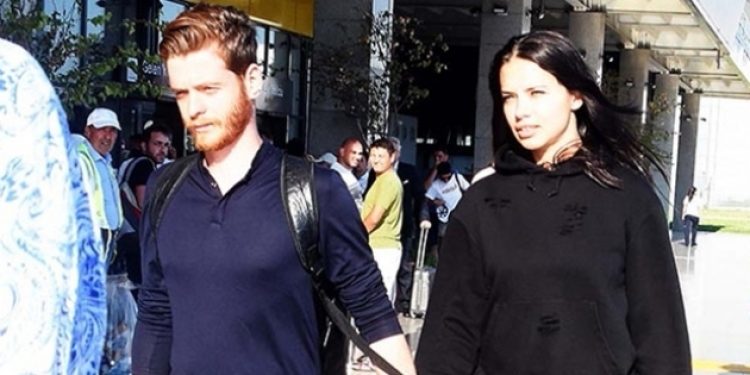 Adriana Lima, yazar Metin Hara ile el ele görüntülendi