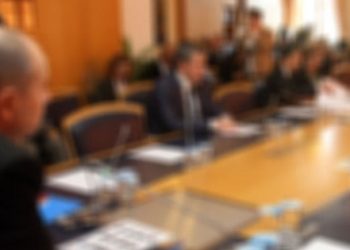 Hak aramaya OHAL komisyonu barikatı