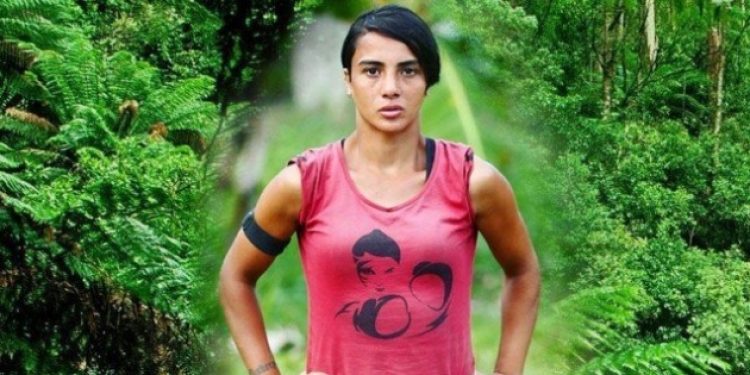 Sabriye’den başörtülü paylaşım