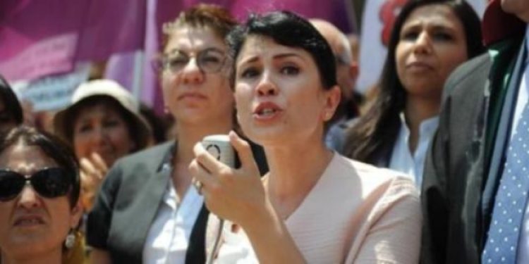 ​Saadet öğretmenin ortaya çıkardığı cinsel istismar davasında karar çıktı: 82 yılİ