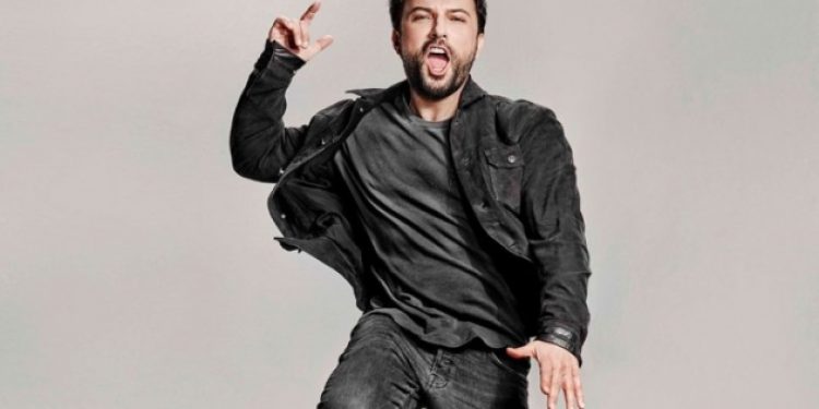 Tarkan albüm satışından rekor kırdı