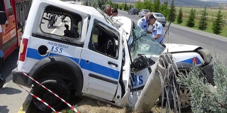 Polis aracı kaza yaptı: 1 şehit