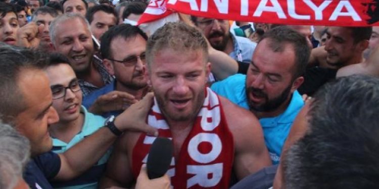 Kırkpınar’da başpehlivan İsmail Balaban oldu