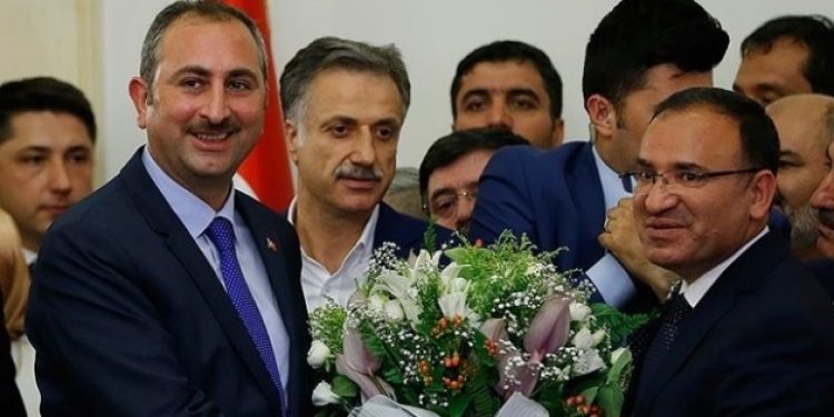 Adalet Bakanı neden değişti?