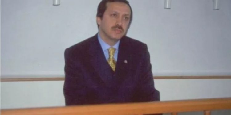 Erdoğan’ın bu kadar güçlenmesinin sorumlusu kim?