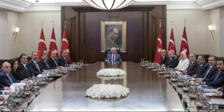 Yeni başbakan yardımcılarının görev dağılımı açıklandı