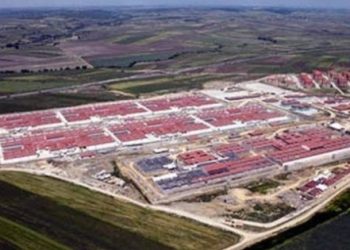 Silivri’de evraklara ve kravatlara el kondu