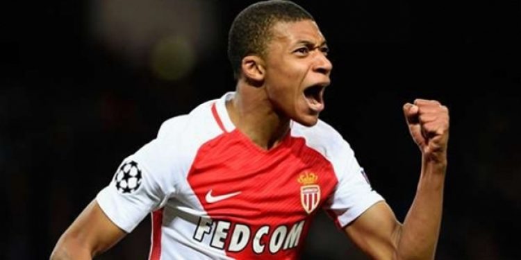 Real Madrid’den tarihe geçecek transfer!