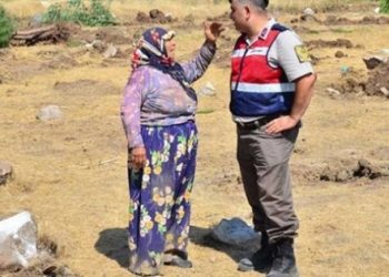 Manisa’da ağaçların kesilmesine köylülerden tepki