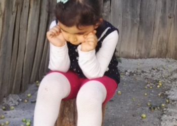Hamile kadın 4 yaşındaki çocuğunun gözü önünde gözaltına alındı