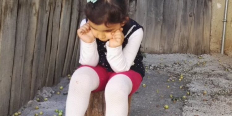 Hamile kadın 4 yaşındaki çocuğunun gözü önünde gözaltına alındı