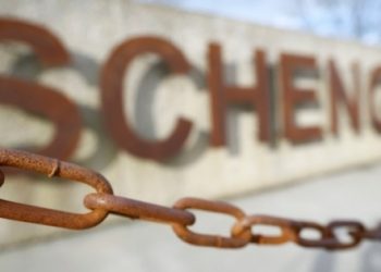 AB’ye vizesiz seyahat görüşmeleri askıya alındı