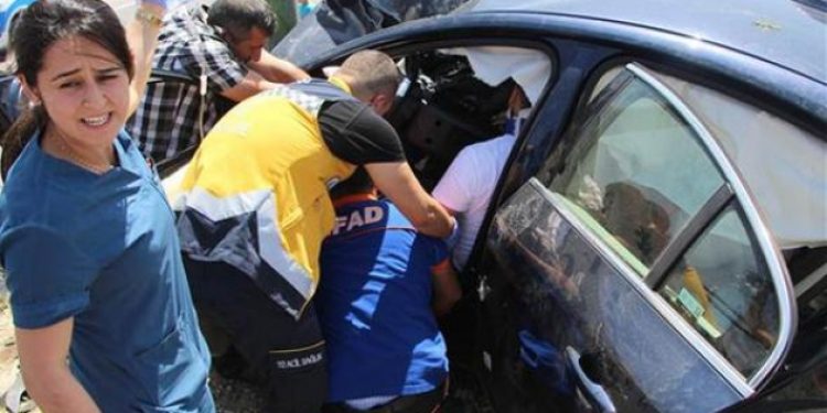 Dekan trafik kazasında hayatını kaybetti