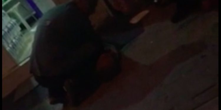 AKP’li Belediye Başkanı’nın korumaları esnafı darp etti!