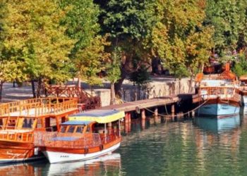 Antalya’da iki Rus turist öldü