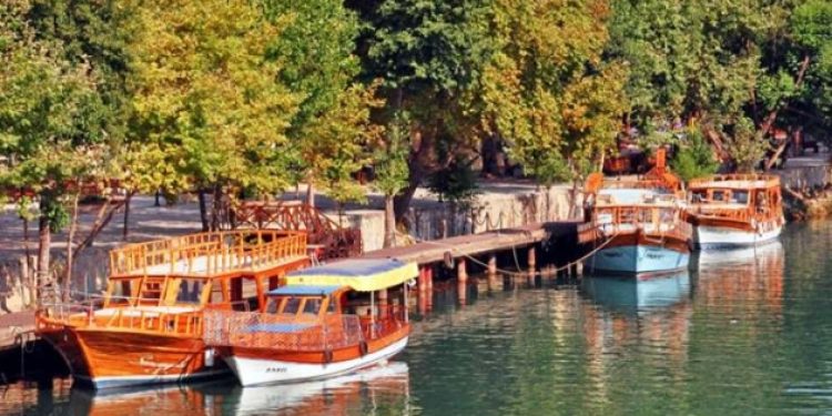 Antalya’da iki Rus turist öldü