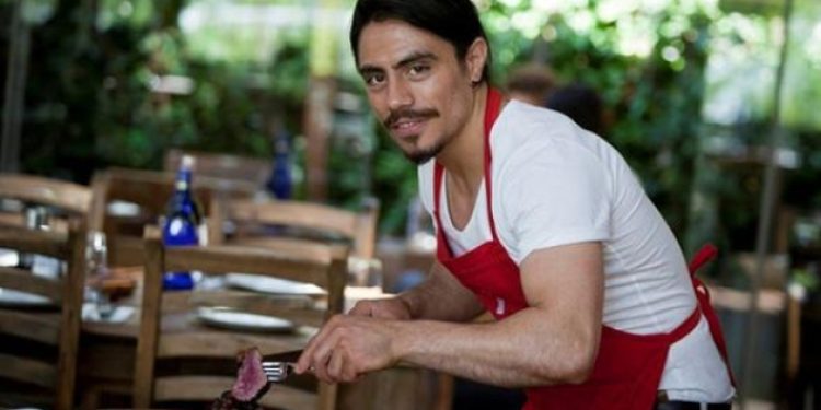 THY’nin kovduğu aşçıları Nusret kaptı!