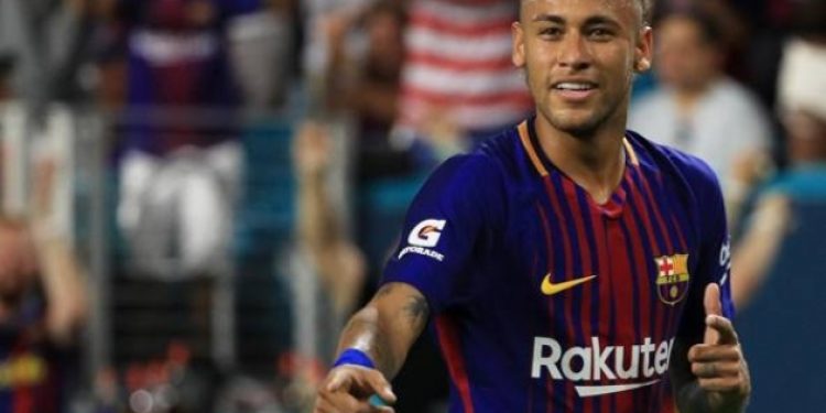 Futbol tarihinin en büyük transferi sonuçlandı