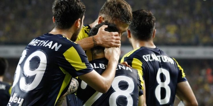 Fenerbahçe evinde tur atladı!