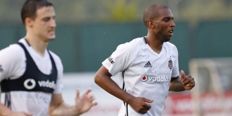 Ryan Babel Beşiktaş’tan ayrılıyor mu?