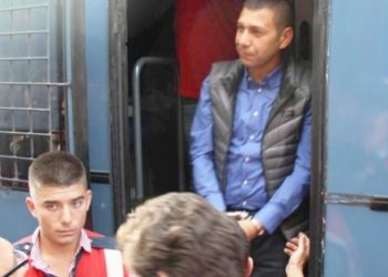 ‘Yargılama tam kurt ile kuzu hikayesi’